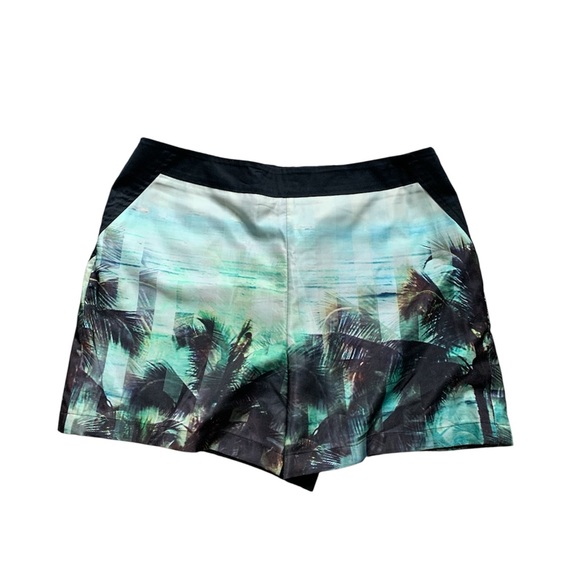 Ted Baker London Sew in Love Jasiri Palm Tropical Shorts 2 - Picture 2 of 10